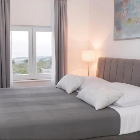 Ferienhaus Mit Privatpool Fur 8 Personen Ca 165 Qm In Primosten, Dalmatien Norddalmatien *