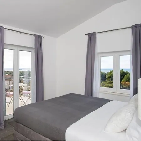 Ferienhaus Mit Privatpool Fur 8 Personen Ca 165 Qm In Primosten, Dalmatien Norddalmatien * Primošten
