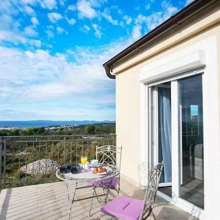 Ferienhaus Mit Privatpool Fur 8 Personen Ca 165 Qm In Primosten, Dalmatien Norddalmatien Ferienhaus *